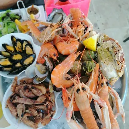 بيت ضيافة La Caverne Du Buisson