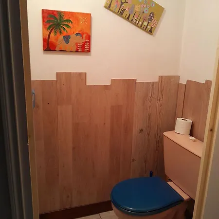 La Caverne Du Buisson *