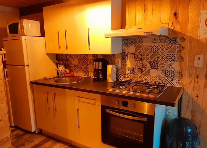 Guest house La Caverne Du Buisson 3*