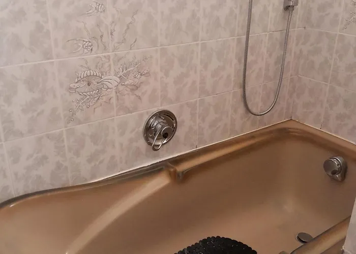 La Caverne Du Buisson