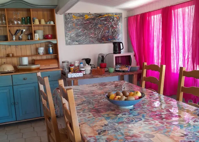 Guest house La Caverne Du Buisson Truffe